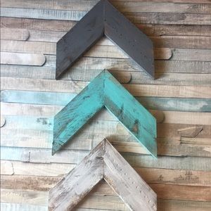 Set of 3 chevron arrows
